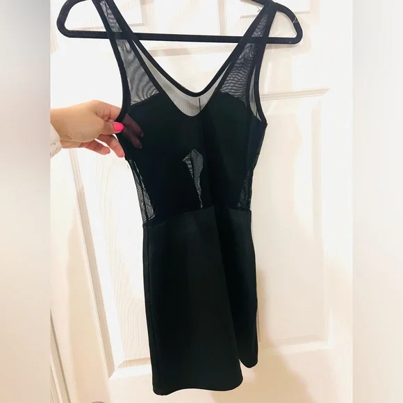 TOPSHOP LBD - Picture 2 of 2